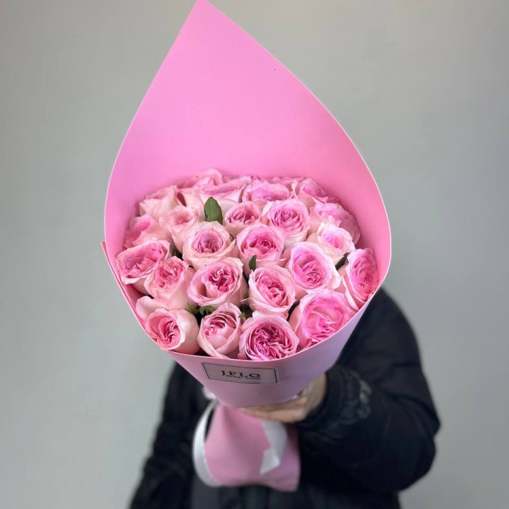 25 нежных роз в Пензе