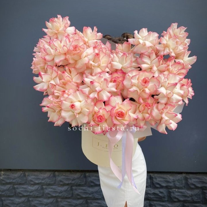 31 французская роза Джумилия в боксе в Пензе