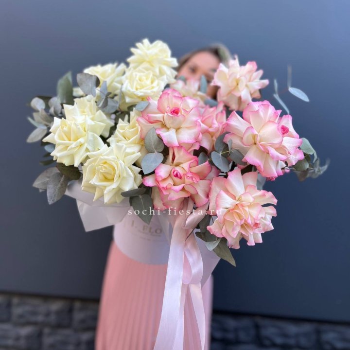 15 Французских роз в боксе в Пензе