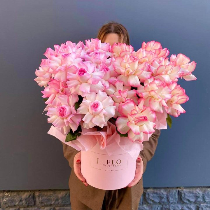 25 Французских роз микс в боксе в Пензе