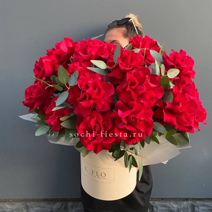 25 Французских красных роз в коробке в Пензе