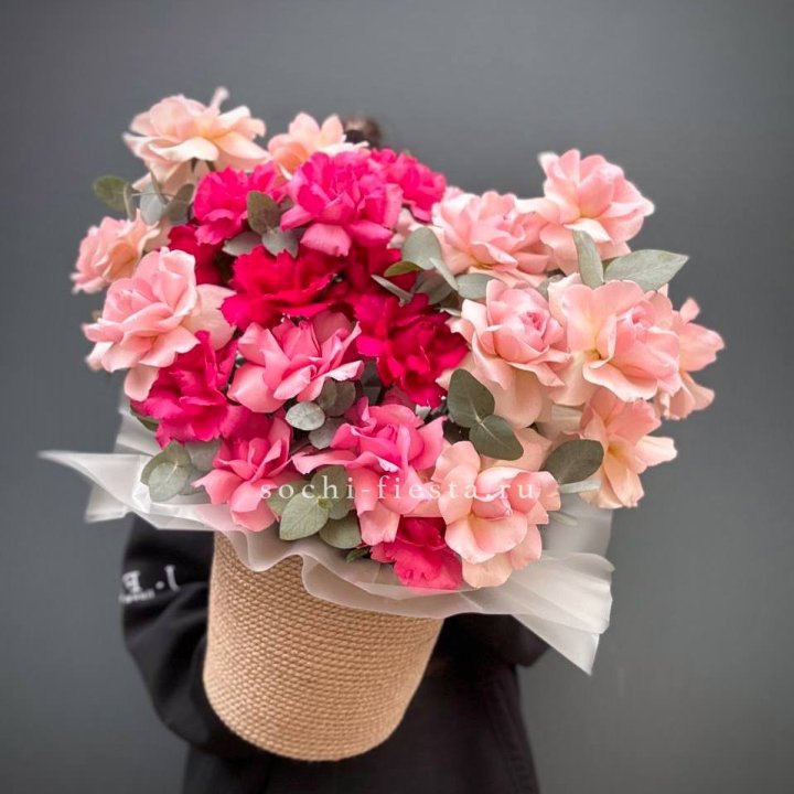 23 Французские розы Микс в боксе в Пензе