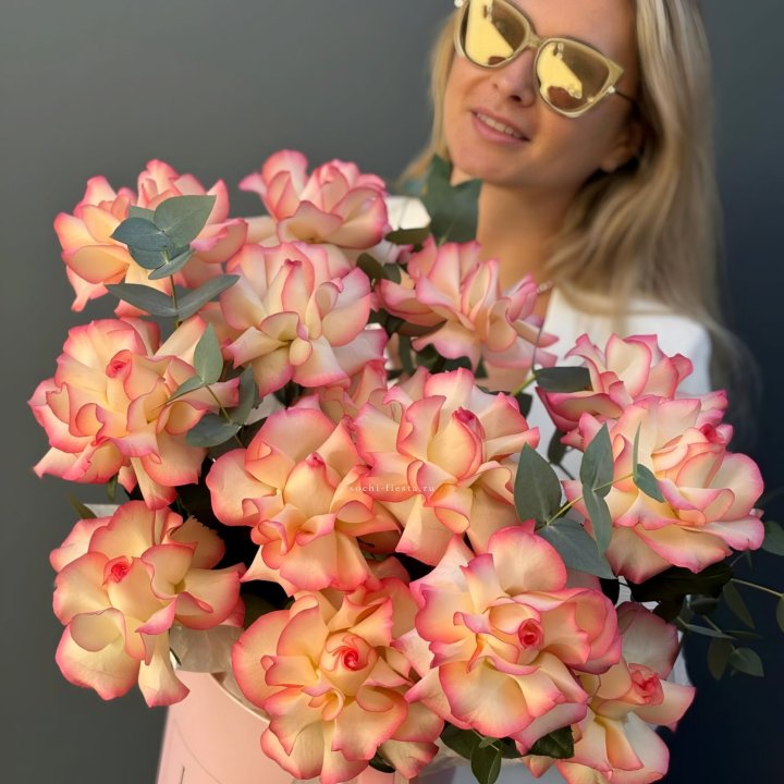 15 французских  роз Джумилия в боксе в Пензе