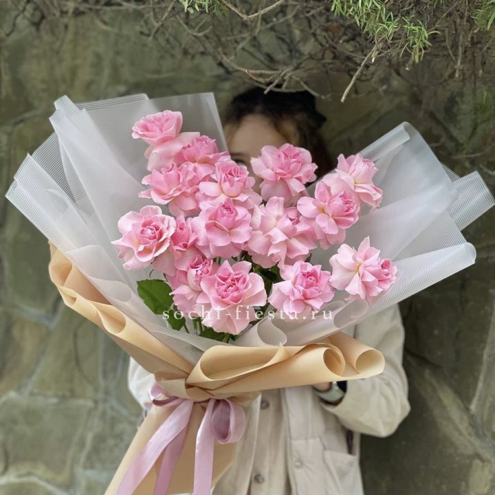 Букет из 15 французских роз Пинк дрим в Пензе