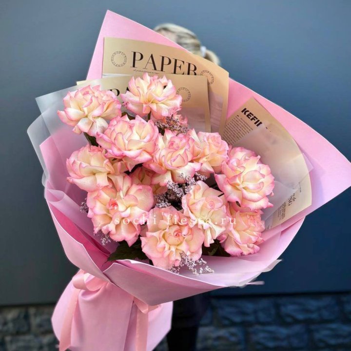 15 французских роз "Джумилия" в Пензе