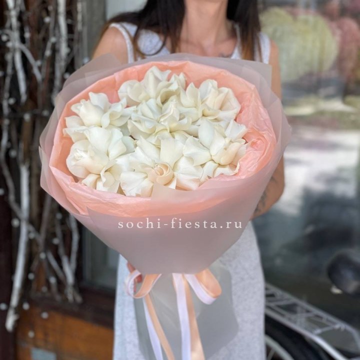 7 Белых французских роз в Пензе