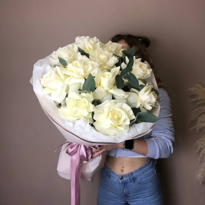 11 Белых французских роз "Вайт найс" в Пензе