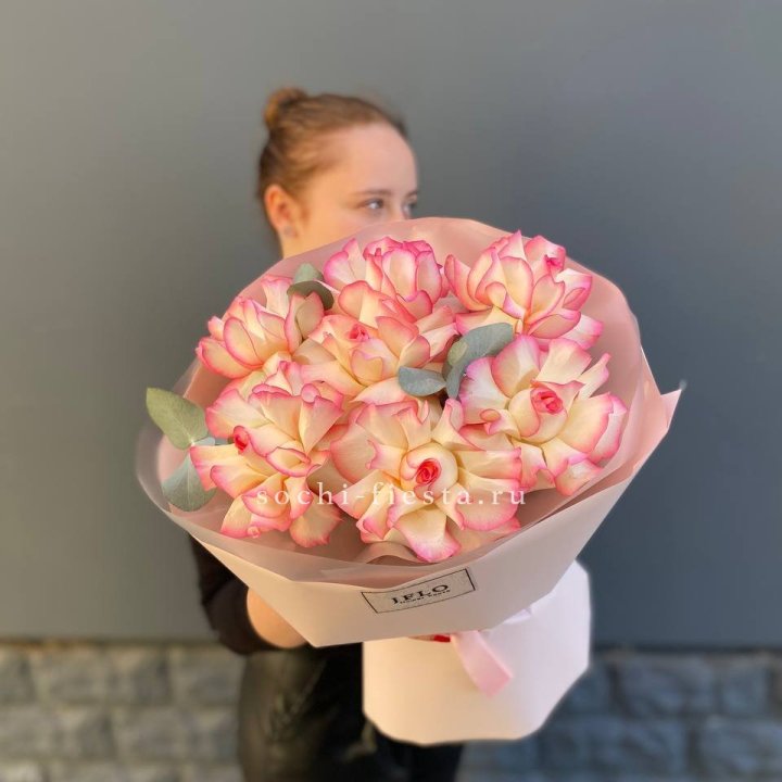 7 французских роз Джумилия в Пензе