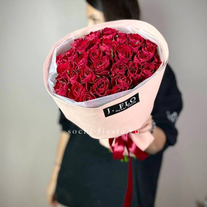 35 кенийских роз в Пензе