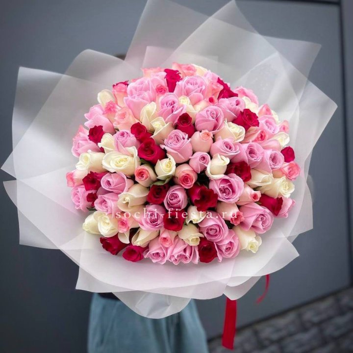 101 разноцветная роза "Карусель" в Пензе