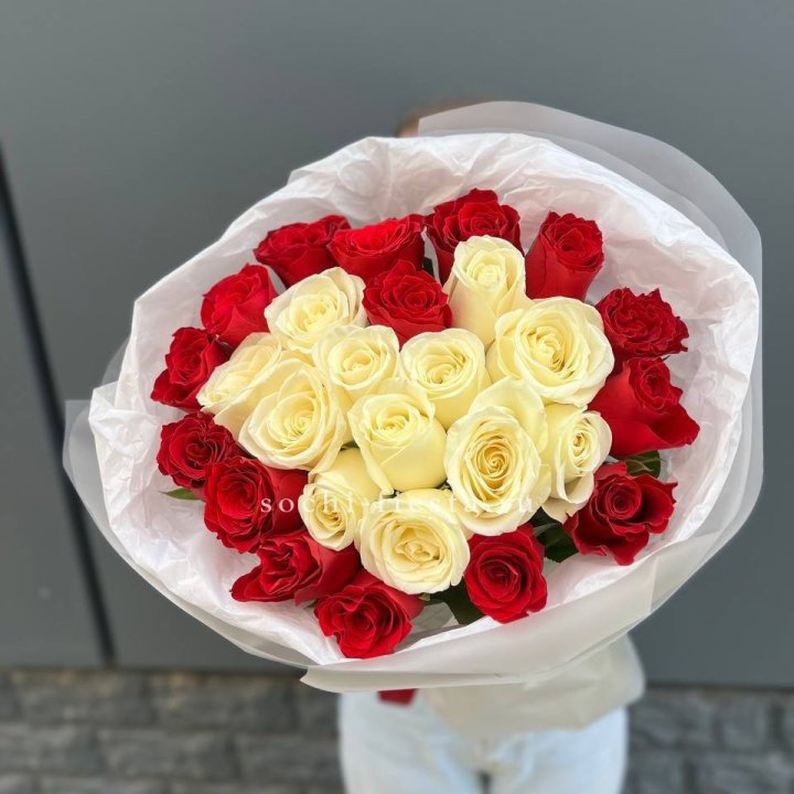 27 роз микс в Пензе