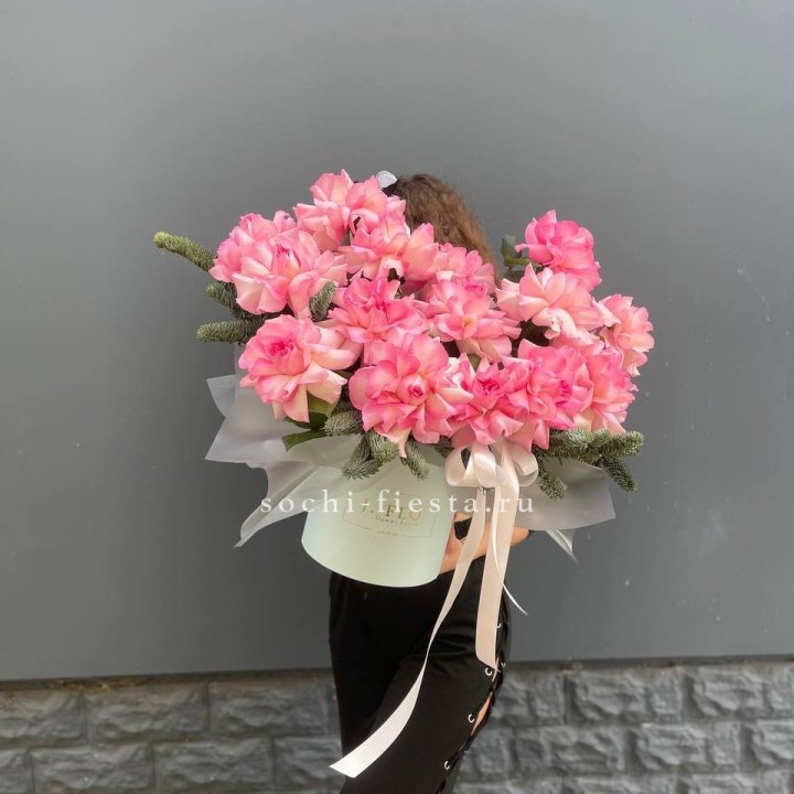 Бокс из 15 французских роз в Пензе