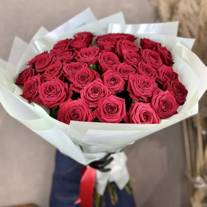 37 красных роз в Пензе