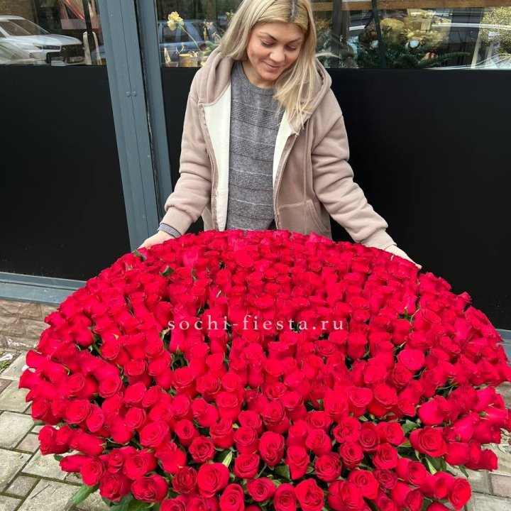 501 красная роза в корзине в Пензе