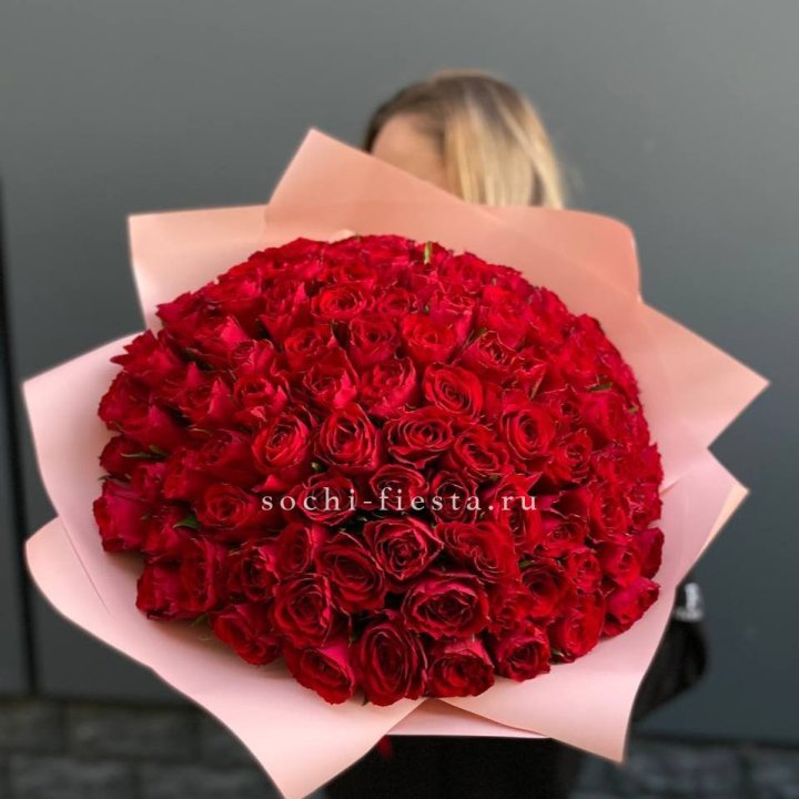101 роза мадам ред в Пензе