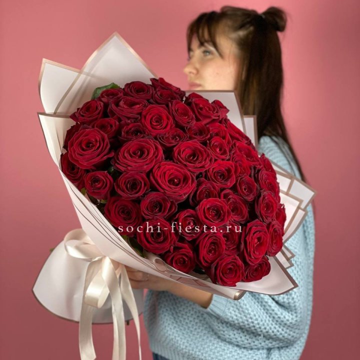 51 красная роза "Лавели" в Пензе