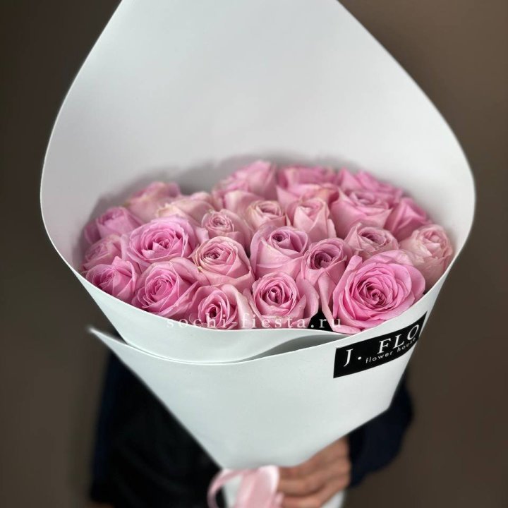 25 розовых роз в Пензе