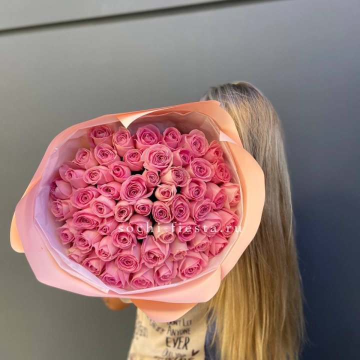 55 розовых роз в Пензе