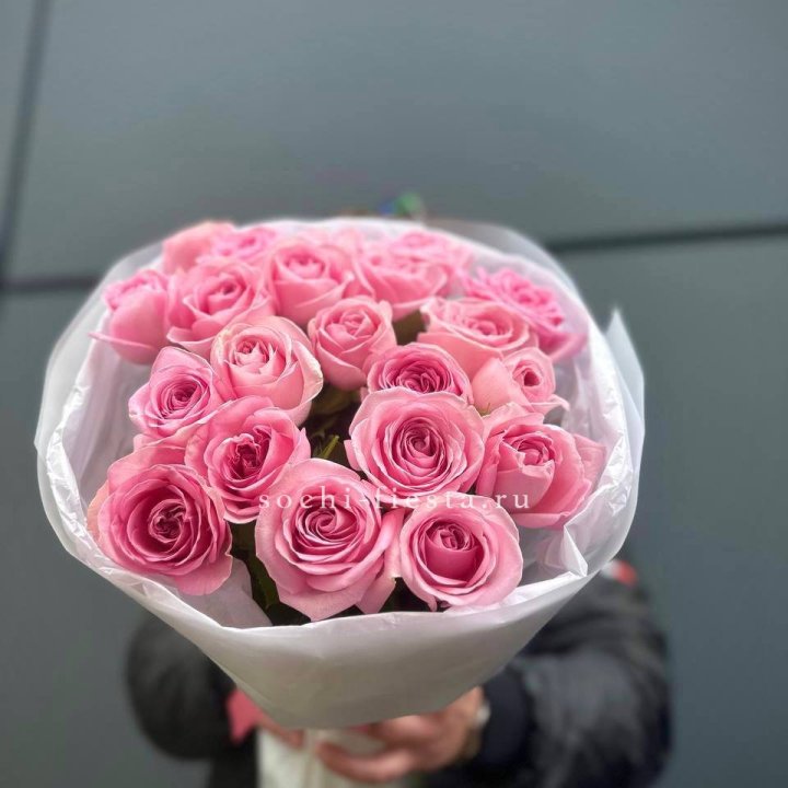 21 Розовая роза в белом в Пензе