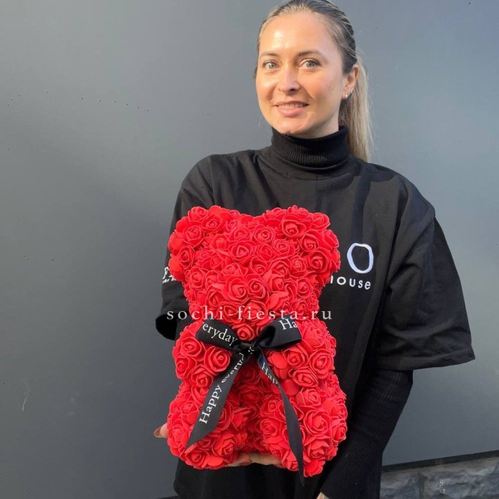 Медведь из роз красный в Пензе