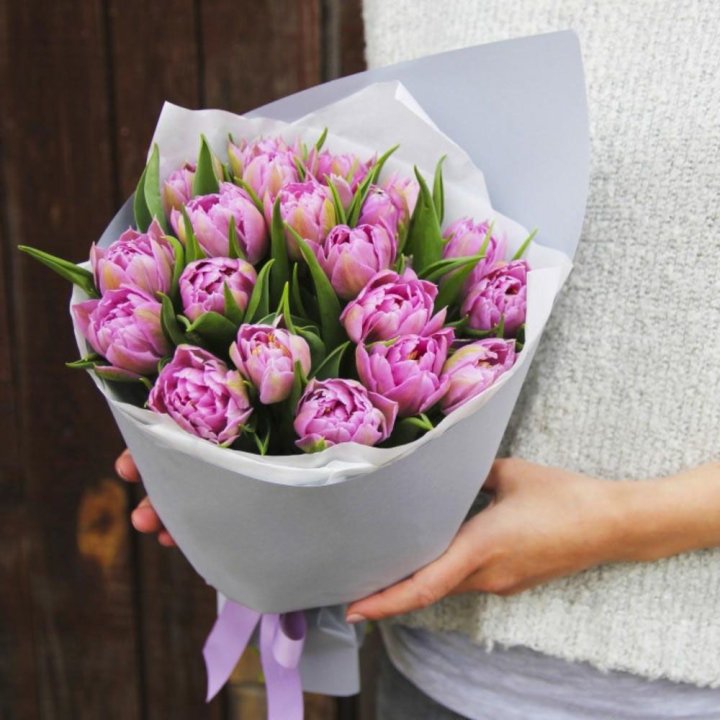Букет пионовидных тюльпанов в Пензе