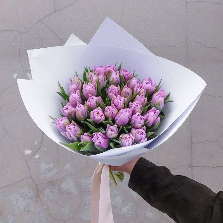 35 сиреневых тюльпанов в Пензе